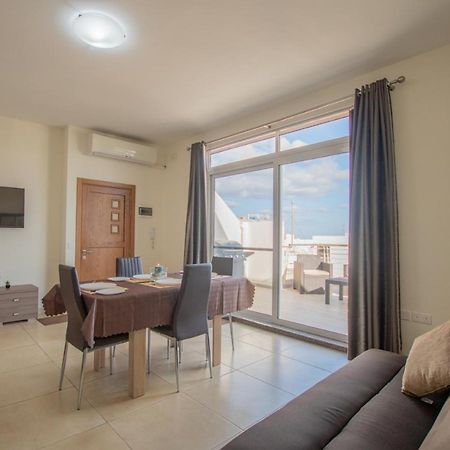 Kernice Penthouse With Sea And Country Views Of Xghajra エクステリア 写真